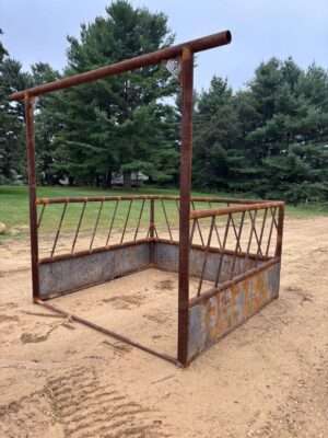 RVLD Drive-In Hay Feeder